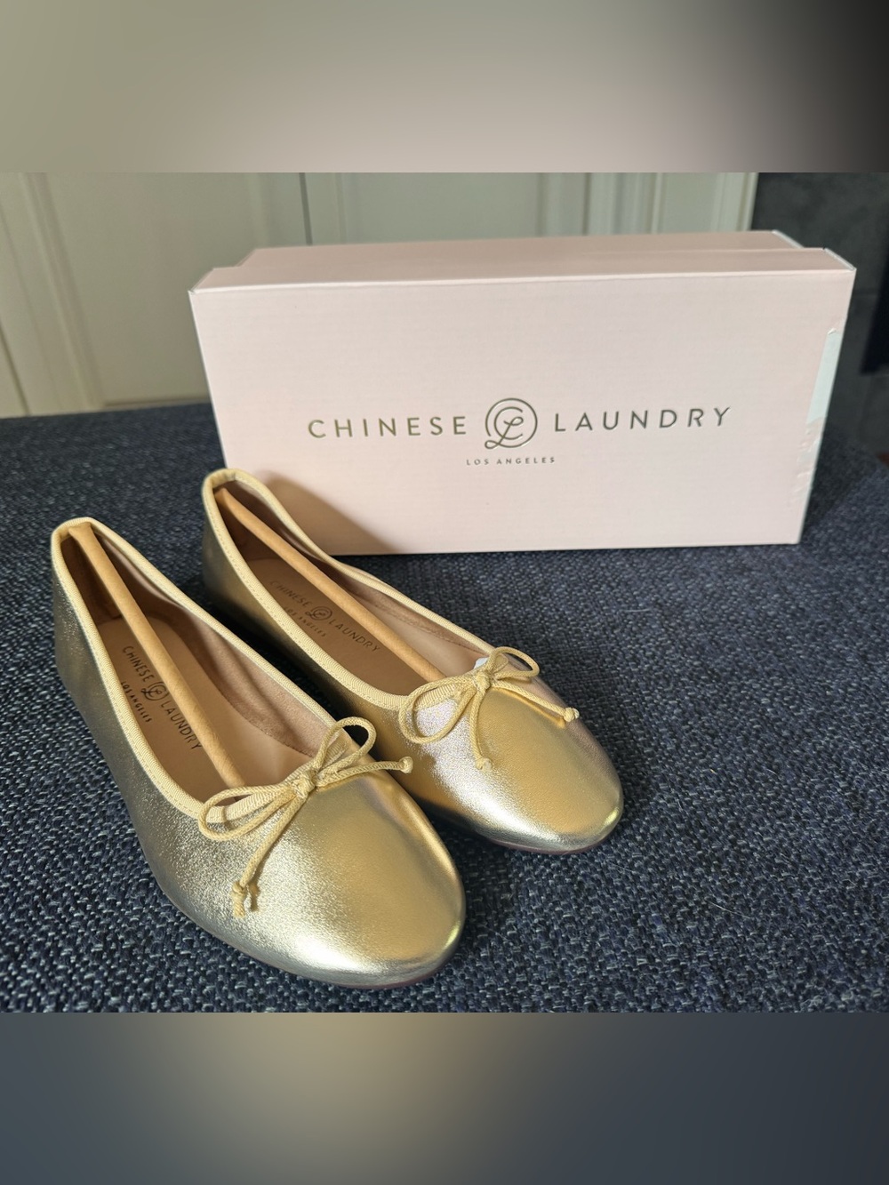 Chinese Laundry Women’s Audrey Gold Metallic Ballet Flats NIB